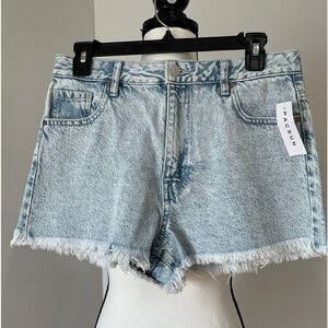 PacSun size 27 high rise festival denim jean shorts are new with tag